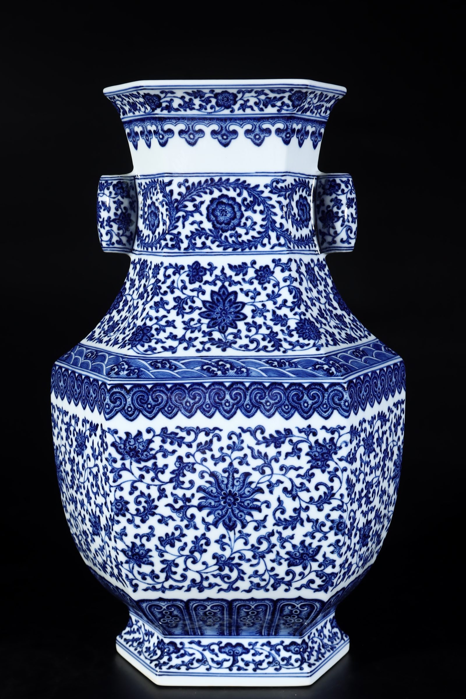 An Exquisite Blue and White Lotus Pattern Seawater Pattern Double-Ears Vase ?: An Exquisite Blue and White Lotus Pattern Seawater Pattern Double-Ears Vase ?Qing Dynasty, China Qianlong Six-character Mark Size:18.3inx11in青花缠枝花卉纹