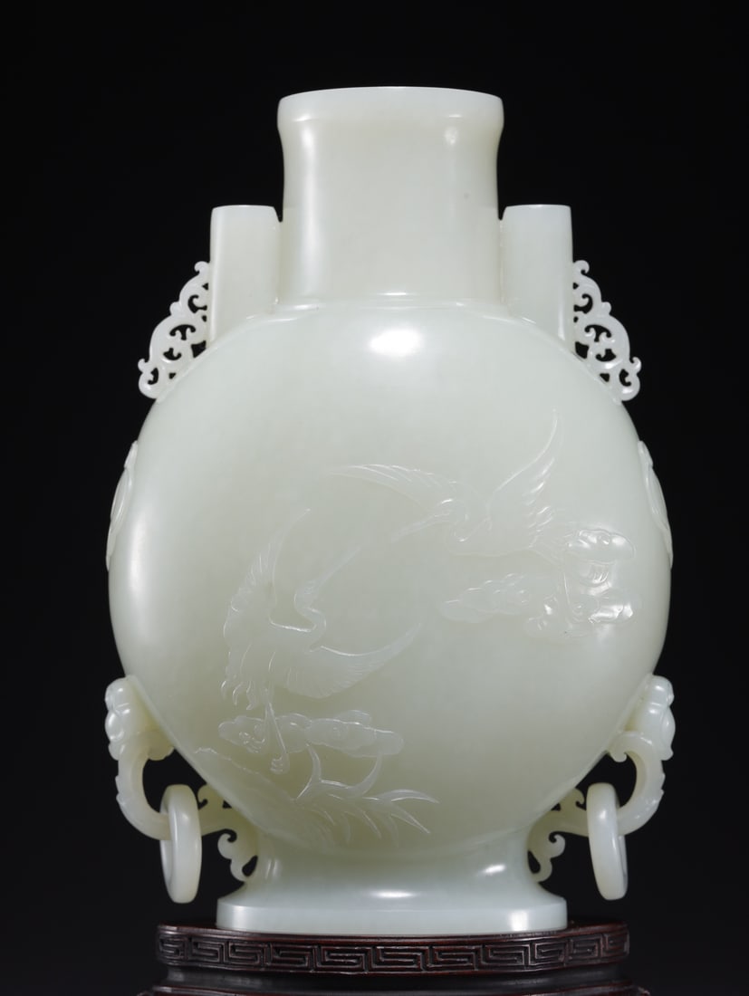 An Exquisite White Jade Crane Pattern Ganoderma lucidum Pattern Vase - 4