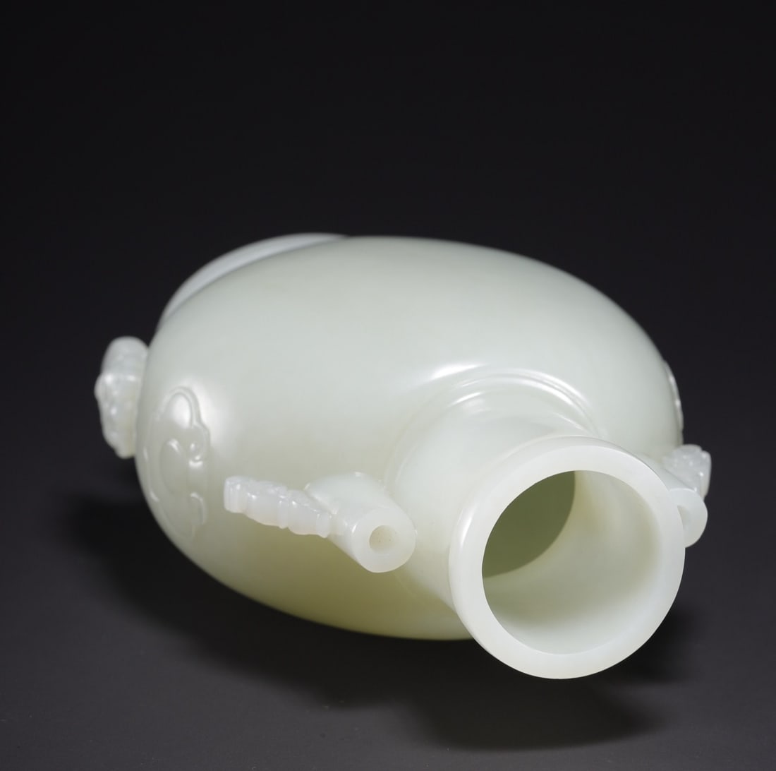 An Exquisite White Jade Crane Pattern Ganoderma lucidum Pattern Vase - 6
