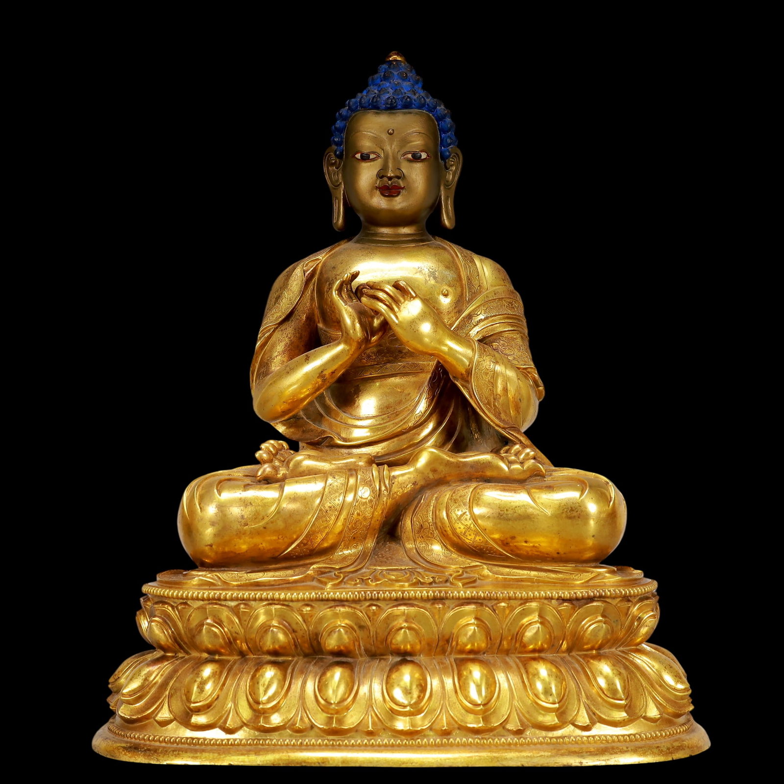 A Exquisite Gilt Bronze Statue of Sakyamuni: A Exquisite Gilt Bronze Statue of Sakyamuni Qing Dynasty, China Size:13inx9.4inx16.3in Weight:13900g铜鎏金释迦牟尼像 中国清代 Si