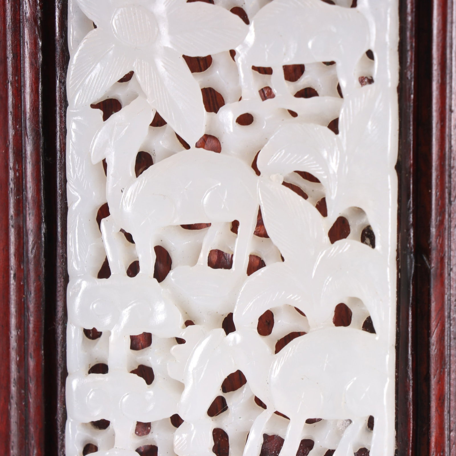 An Exquisite White Jade Sika Deer Pattern Flower Pattern Screen - 4