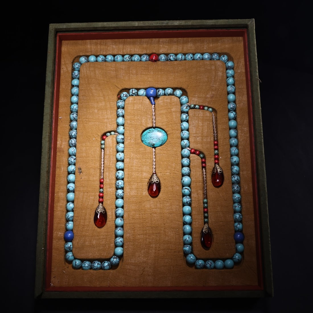 An Exquisite Turquoise Necklace: An Exquisite Turquoise Necklace Qing Dynasty, China Diameter Size:0.6in绿松石朝珠 中国清代 Diameter Size:1.6cm