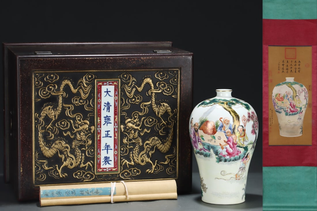 An Exquisite Famille-Rose Painted Gold Character and Story Pattern Vase: An Exquisite Famille-Rose Painted Gold Character and Story Pattern Vase Qing Dynasty, China Yongzheng Six-character Mark Without frame Size:26.4inx11.6in Size:12.3inx7.1in 粉彩人