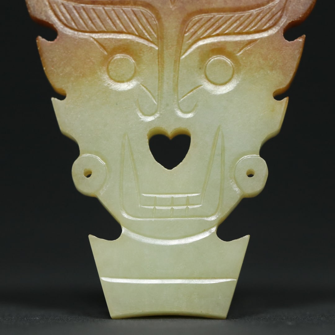An Exquisite White Jade Human Face Pattern Pendant - 9