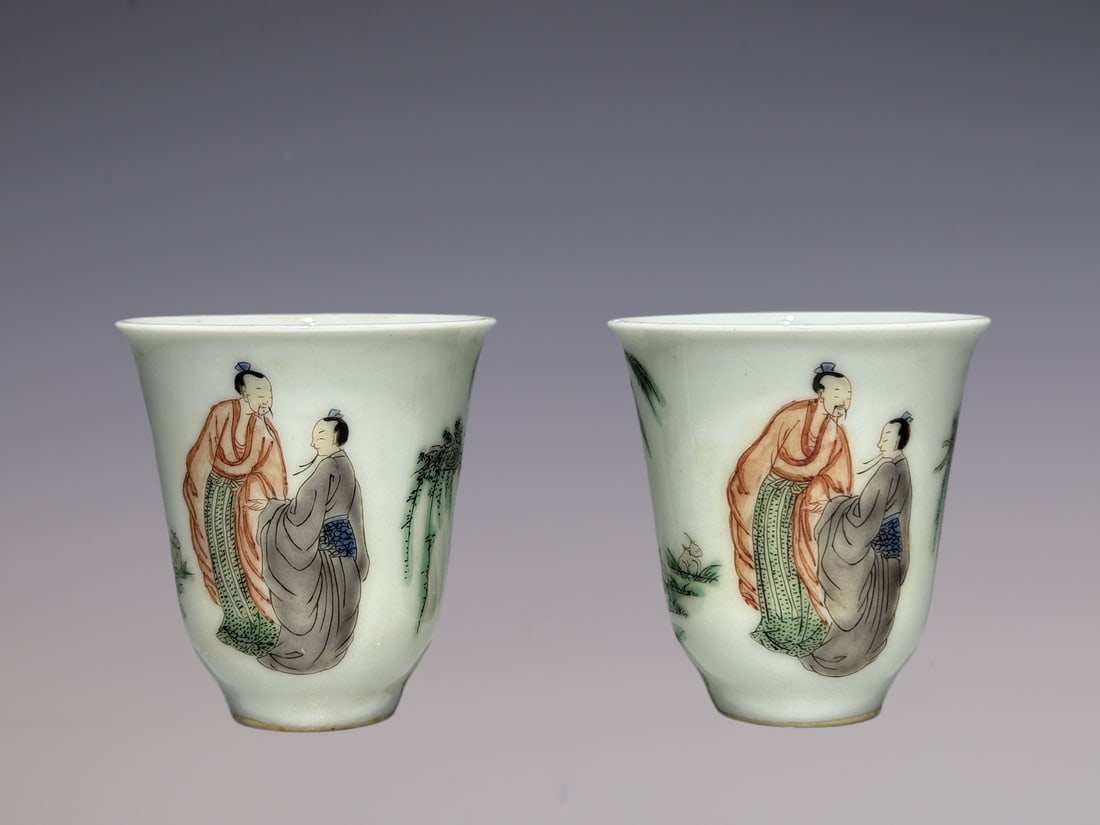 An Exquisite Wucai Character and Story Pattern Cup: An Exquisite Wucai Character and Story Pattern Cup Qing Dynasty, China Kangxi Six-character Mark Size:2.1inx2in五彩人物故事铃铛杯 中国