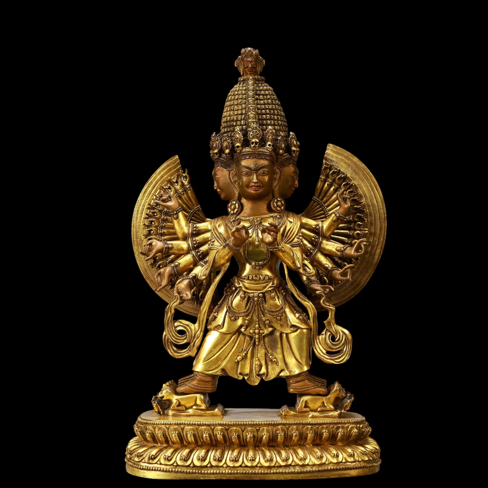 A Exquisite Gilt Bronze Buddha statue: A Exquisite Gilt Bronze Buddha statue Ming Dynasty, China Size:8.7inx4.5inx15.2in Weight:8250g铜鎏金佛像 中国明代 Size:22cmx11.5cmx38.5cm Weight:8