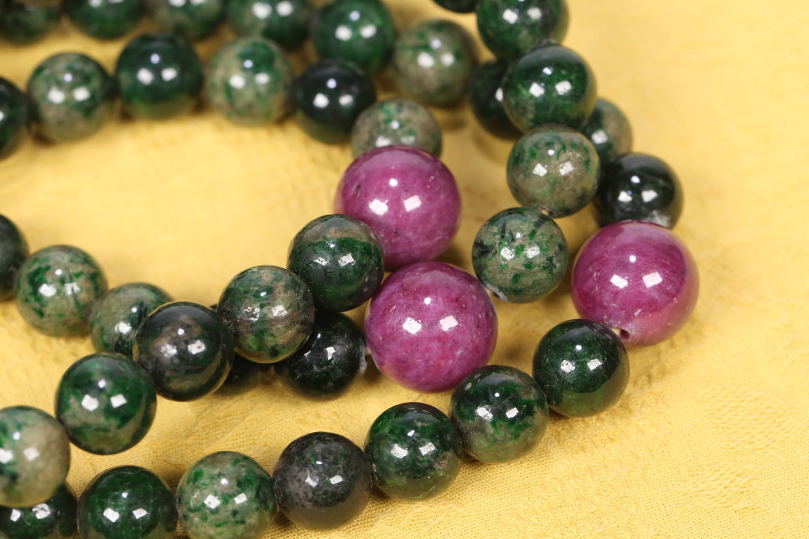 An Exquisite Jadeite Bracelets - 7