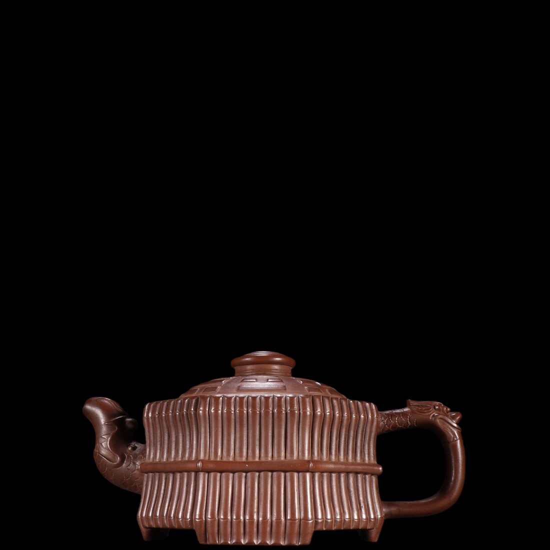 An Exquisite Purple Sands Teapot: An Exquisite Purple Sands Teapot Shao da heng Size:3.5inx7.5in紫砂八卦龙头一捆竹壶 邵大亨 Size:9cmx19cm