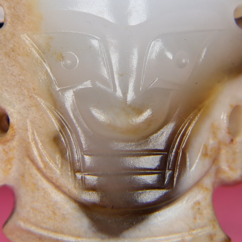An Exquisite White Jade Human face Pattern Pendant - 2
