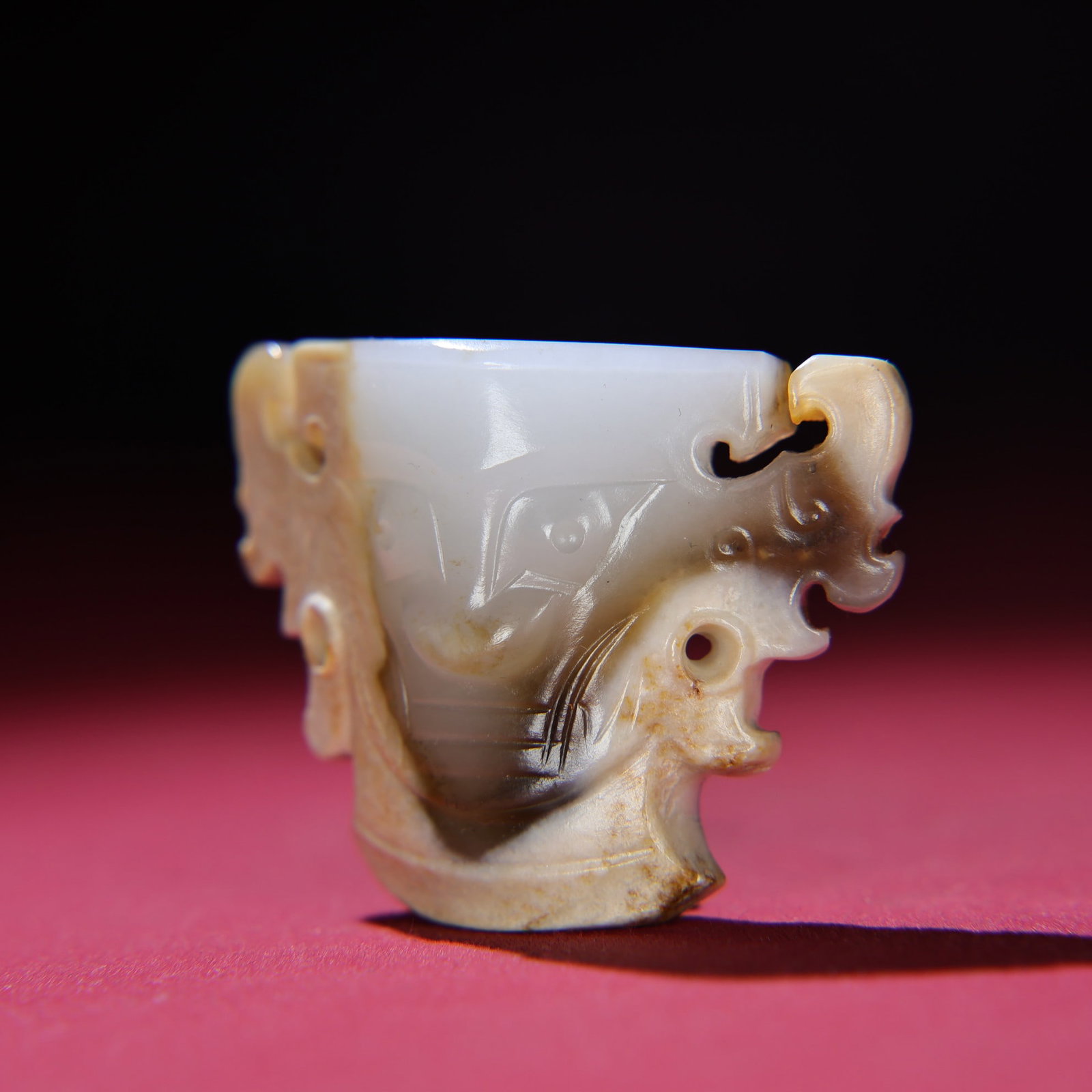 An Exquisite White Jade Human face Pattern Pendant - 3
