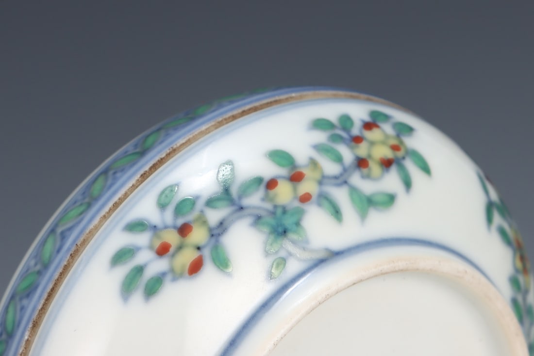An Exquisite Doucai Flower Pattern Box - 8