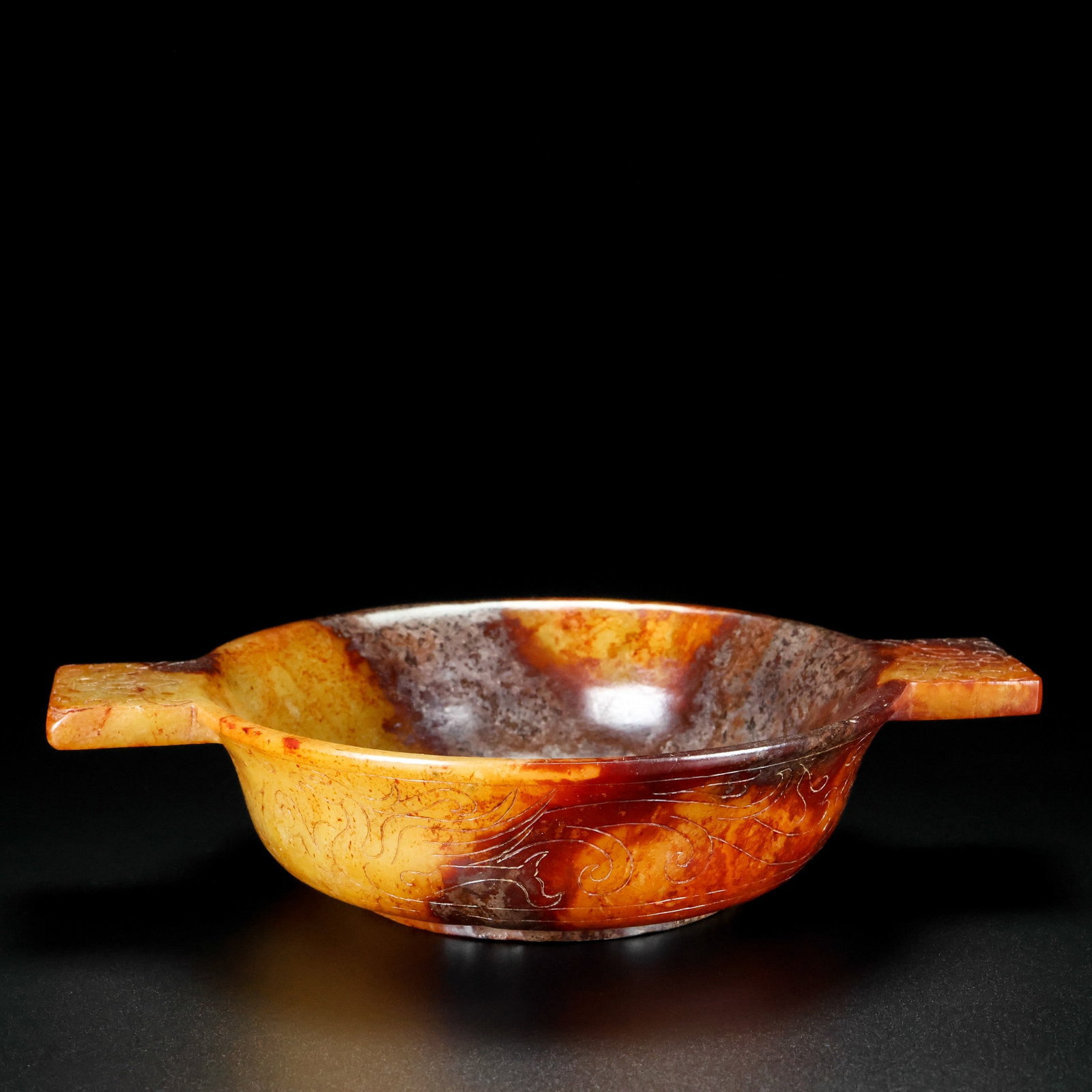 An Exquisite White Jade Dragon Phoenix Pattern Bowl: An Exquisite White Jade Dragon Phoenix Pattern Bowl Qing Dynasty, China Size:1.8inx7.5inx5.5in Weight:373g白玉龙凤碗 中国清代 Size:4.5cmx19cmx14cm