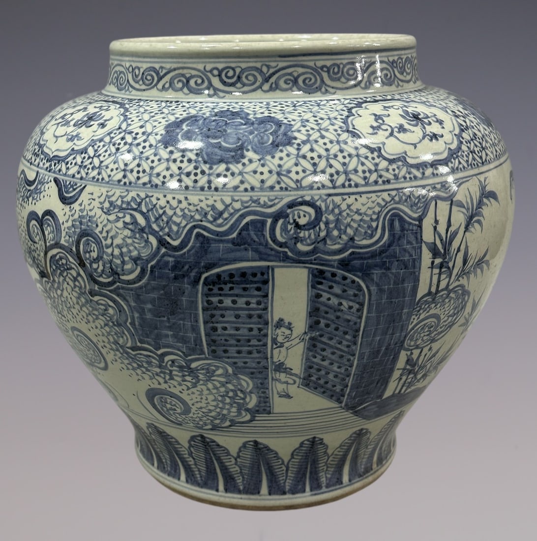 An Exquisite Blue and White Character and Story Pattern Jar: An Exquisite Blue and White Character and Story Pattern Jar Ming Dynasty, China Size:13.2in青花空白期人物大罐 中国明代 Siz