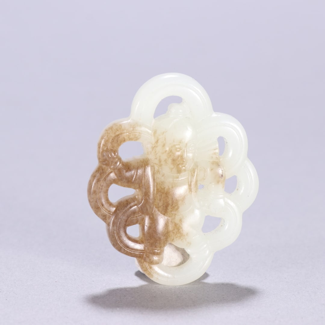 An Exquisite White Jade Figure Pattern Ornament: An Exquisite White Jade Figure Pattern Ornament Qing Dynasty, China Size:2.1inx1.7in Weight:26.6g白玉童子佩 中国清代 Size:5.4cmx4.3cm Weight:26.6g