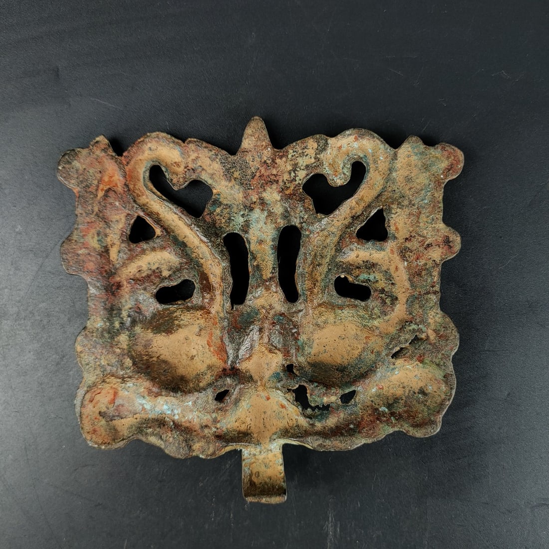 An Exquisite Bronze Beast-Face Pattern Hook - 6