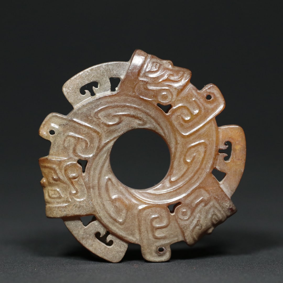 An Exquisite White Jade Human Face Pattern Pendant - 2