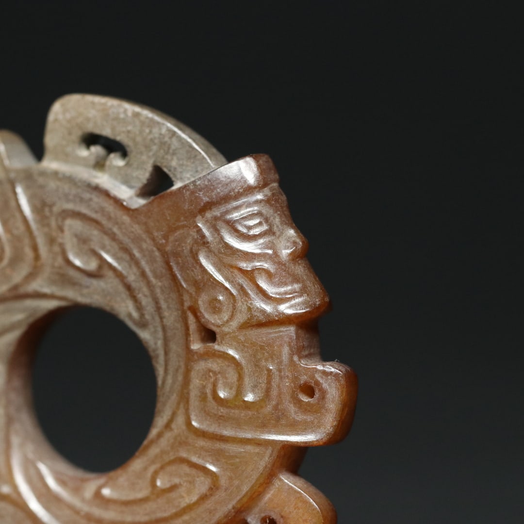 An Exquisite White Jade Human Face Pattern Pendant - 4