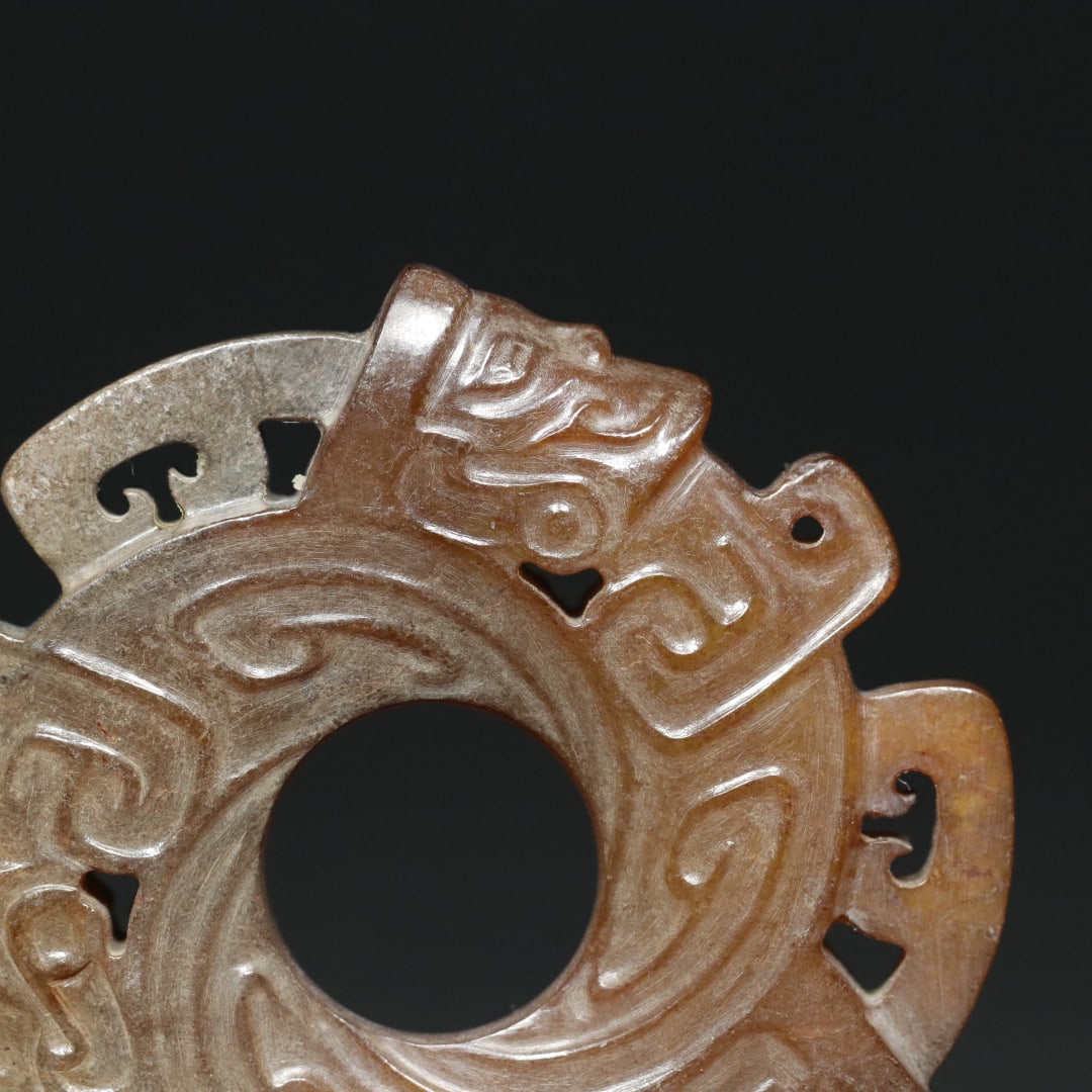 An Exquisite White Jade Human Face Pattern Pendant - 5