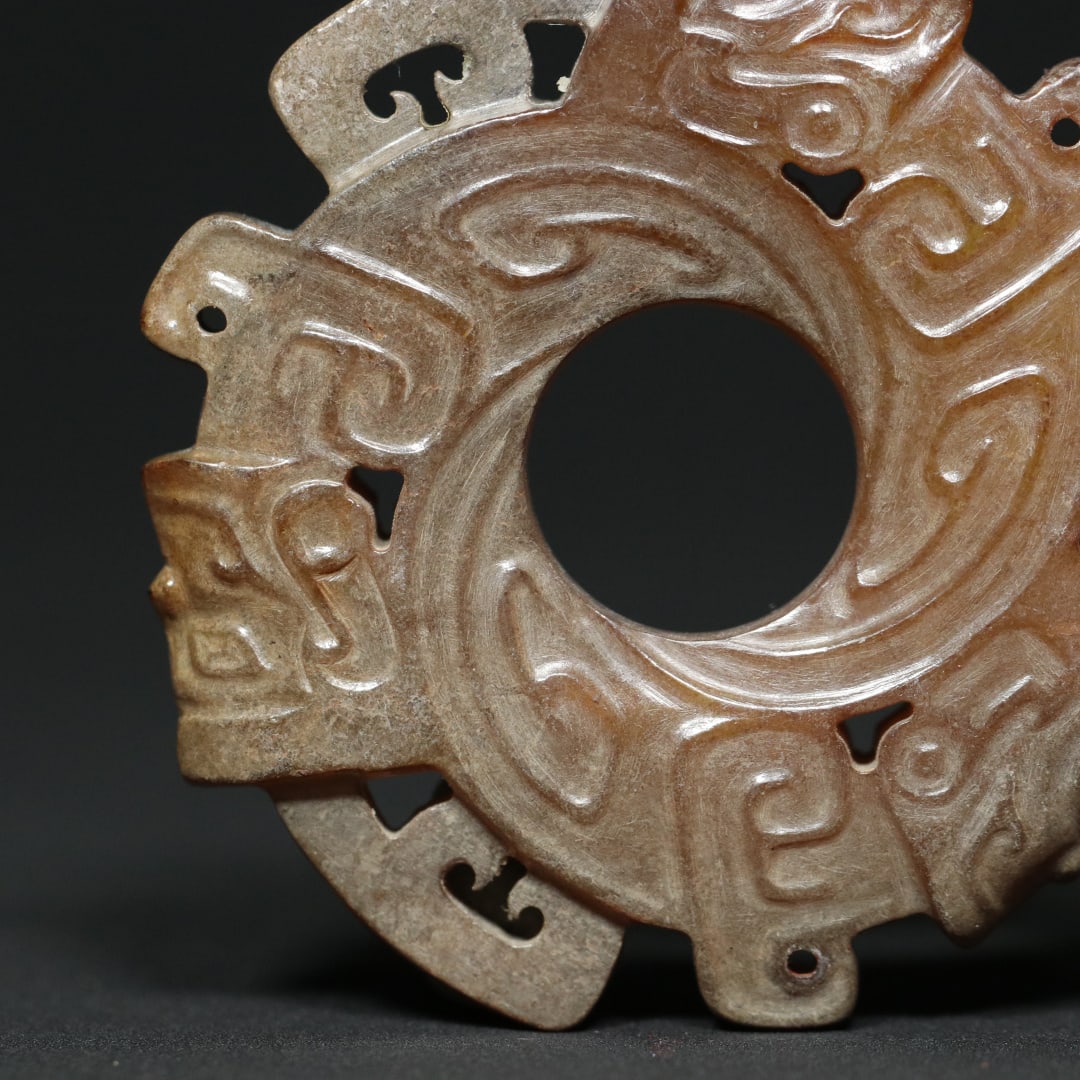 An Exquisite White Jade Human Face Pattern Pendant - 6