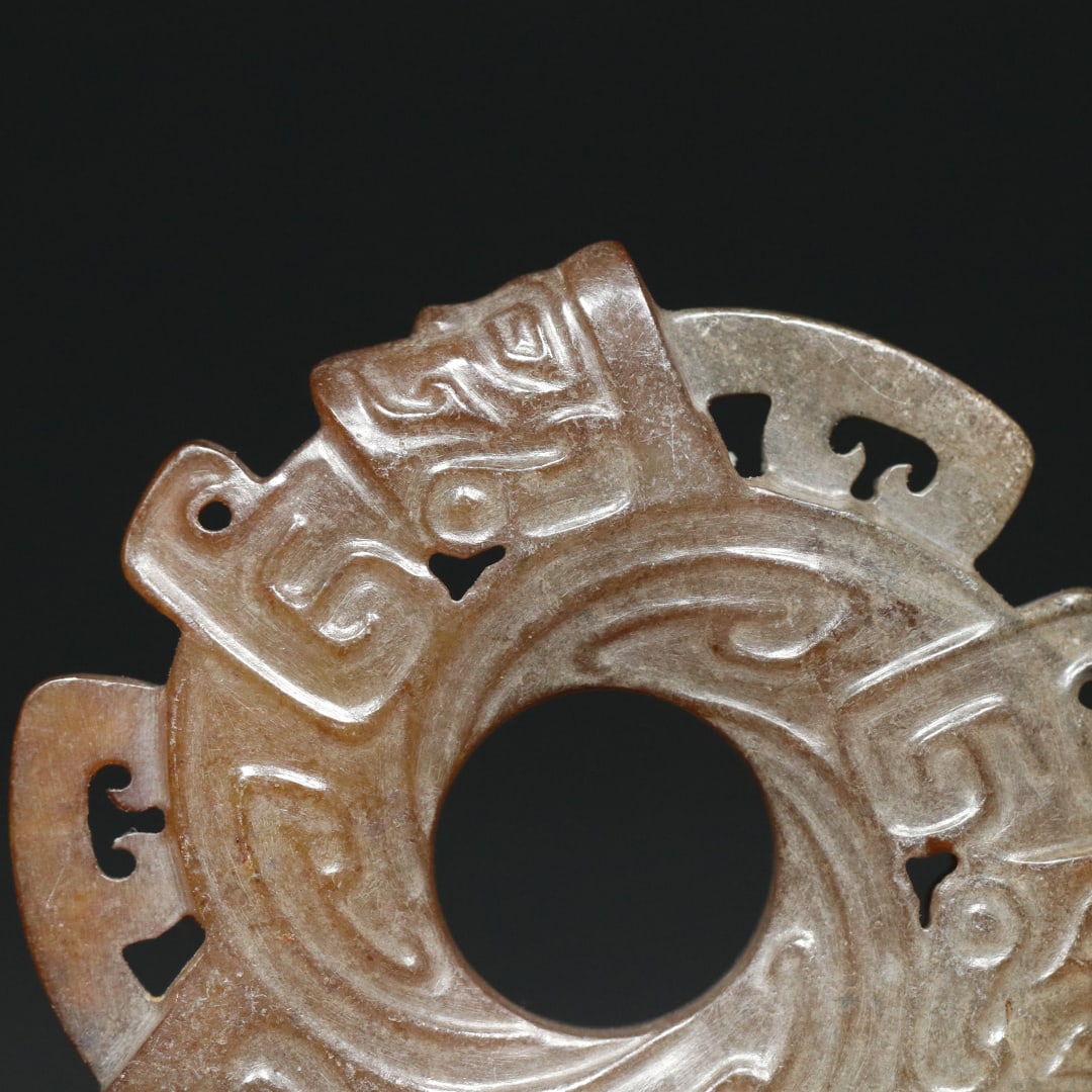 An Exquisite White Jade Human Face Pattern Pendant - 8