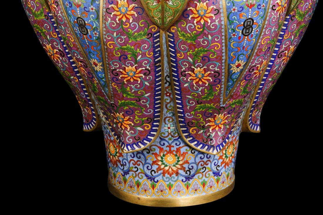 An Exquisite Cloisonne Lotus Pattern Crane Pattern Vase - 3