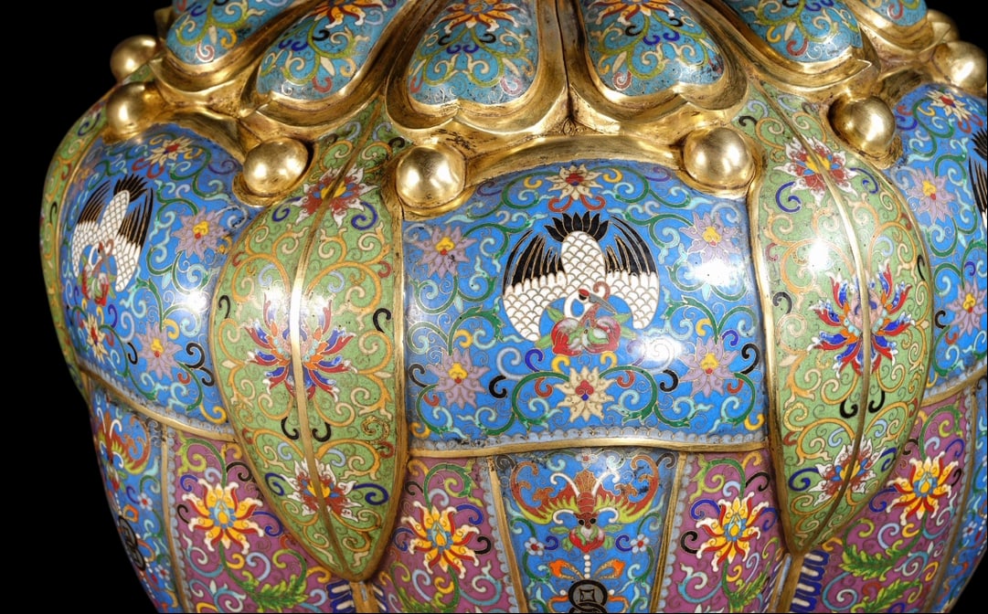 An Exquisite Cloisonne Lotus Pattern Crane Pattern Vase - 5