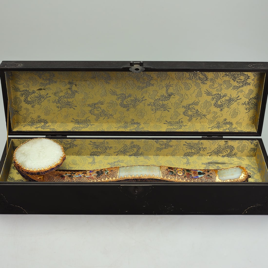 An Exquisite Gilt Bronze Inlaid White Jade Dragon Pattern Ruyi (1 of 10)