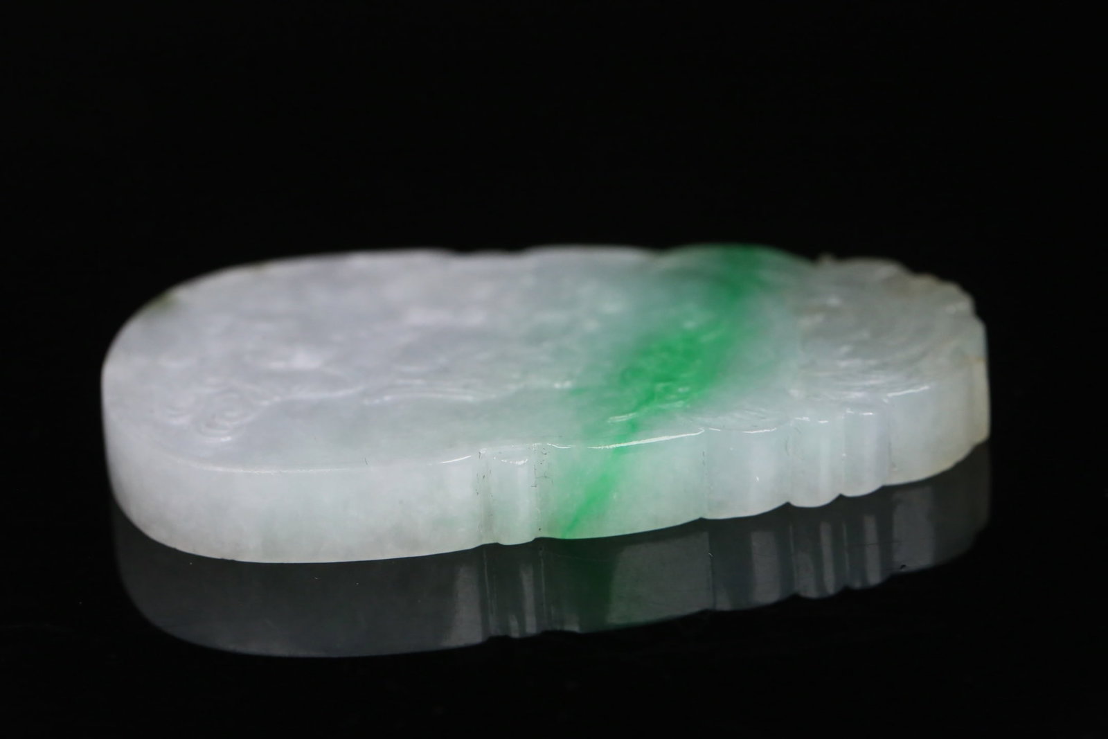 An Exquisite Jadeite Figure Pattern Brand - 3