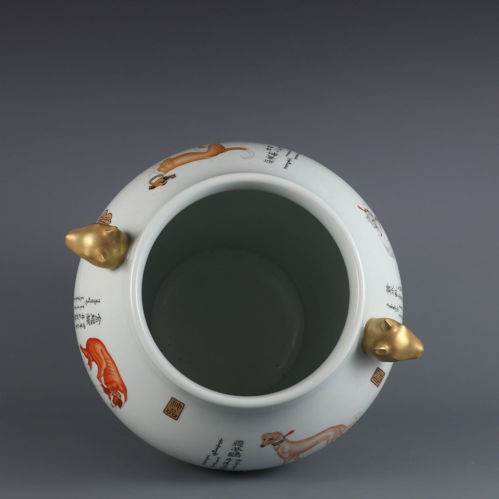 An Exquisite Enamel Dog Pattern Double-Ears Jar - 8