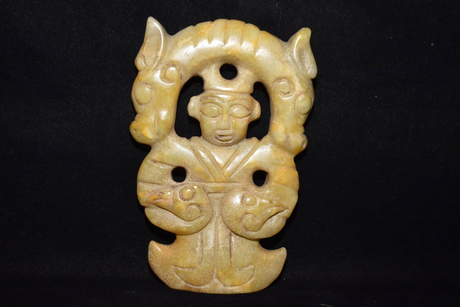 An Exquisite White Jade Figure Ornament: An Exquisite White Jade Figure Ornament Hong Shan Culture Size:7.1inx4.7in Weight:730g白玉人物摆件 红山文化 Size:18cmx12cm Weight:730g