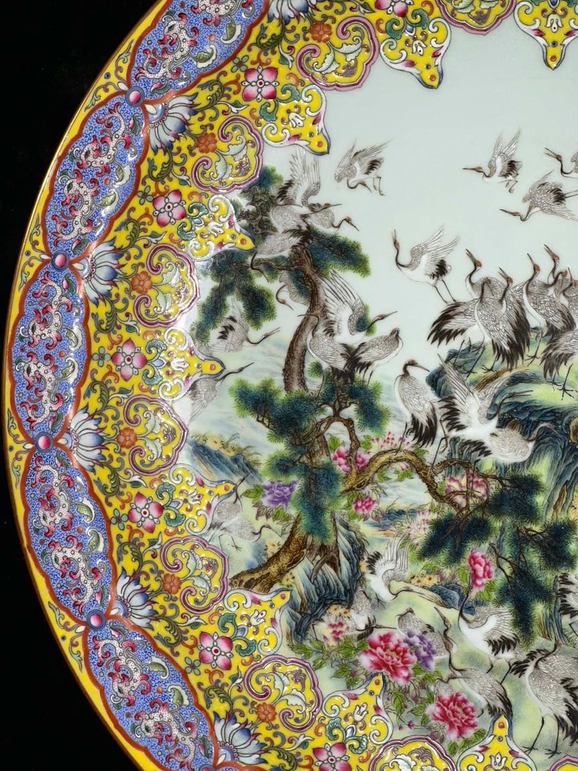 An Exquisite Enamel Lotus Pattern Pine and Crane Pattern Plate - 4