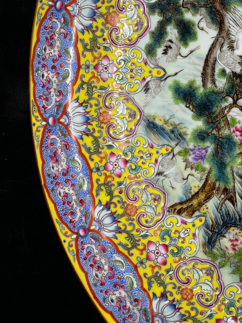 An Exquisite Enamel Lotus Pattern Pine and Crane Pattern Plate - 7