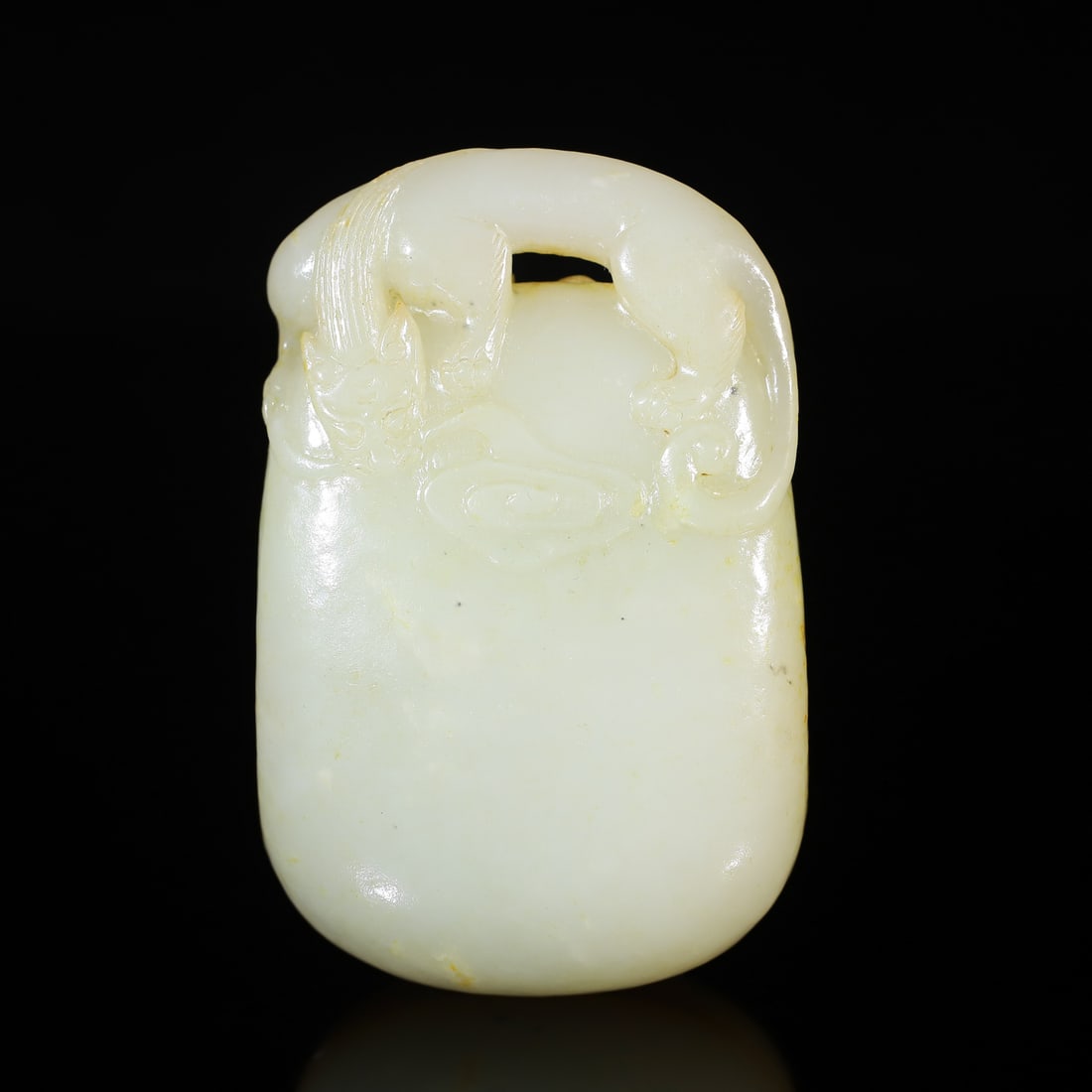 A Exquisite Hotan Jade Dragon Handheld Carving: A Exquisite Hotan Jade Dragon Handheld Carving,Qing Dynasty, China,Size:3.1inx2inx1.3in 和田玉龙手把件,中国清代