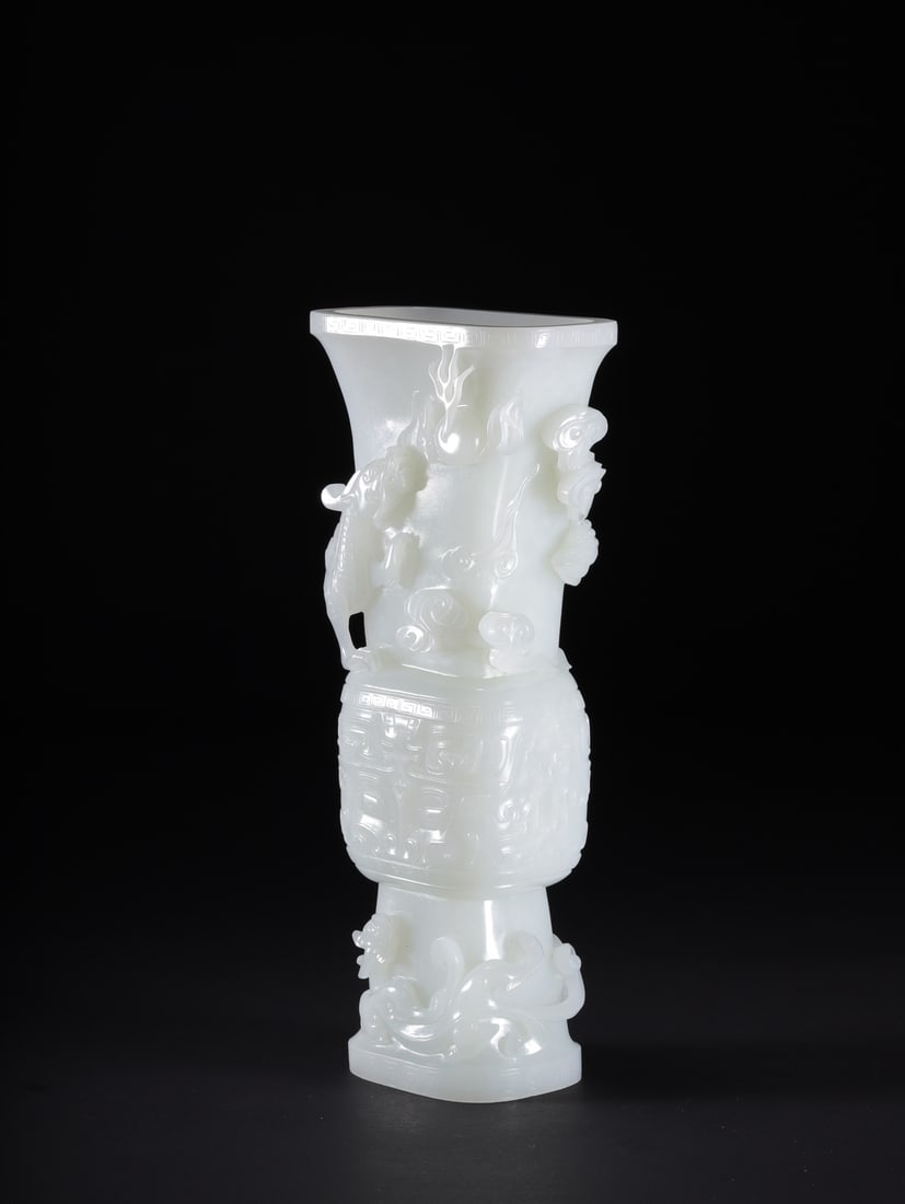 A Exquisite Hotan Jade Dragon Pattern Vase - 2