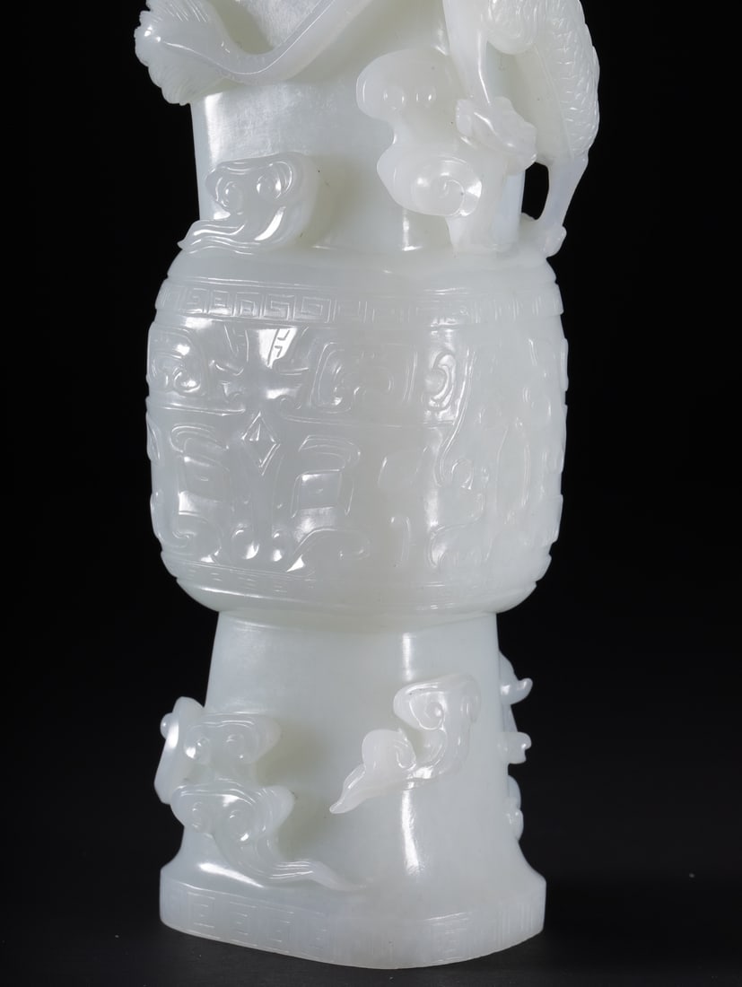 A Exquisite Hotan Jade Dragon Pattern Vase - 7