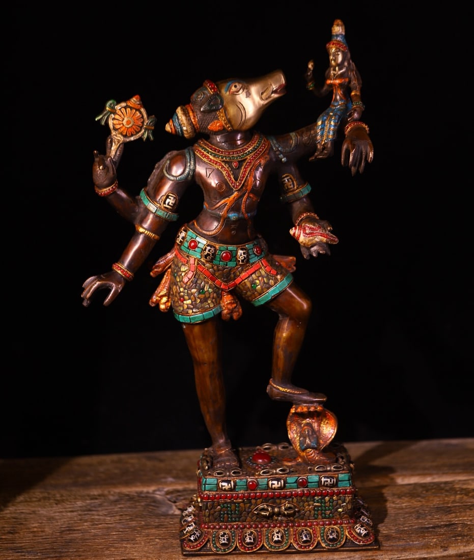 A Exquisite Coppery Inlaid Dzi Bead Gems Ornament: A Exquisite Coppery Inlaid Dzi Bead Gems Ornament,Qing Dynasty, China,Size:17.7inx10.2in,Weight:7650g