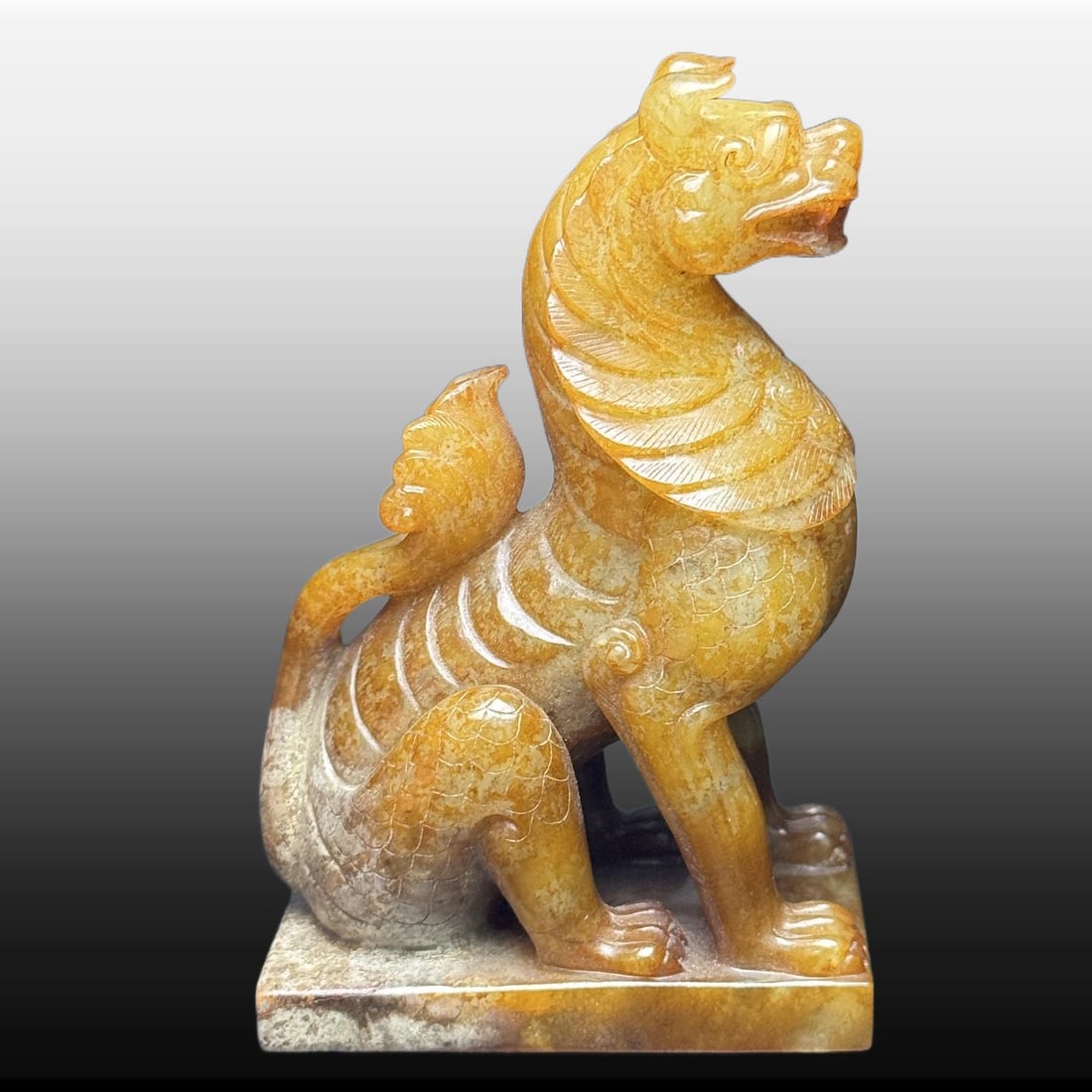 A Exquisite Hotan Jade Auspicious Beast Seal: A Exquisite Hotan Jade Auspicious Beast Seal,Han Dynasty, China,Size:2.9inx1.9inx4.5in,Weight:424g 和田玉瑞兽印章,中国汉代