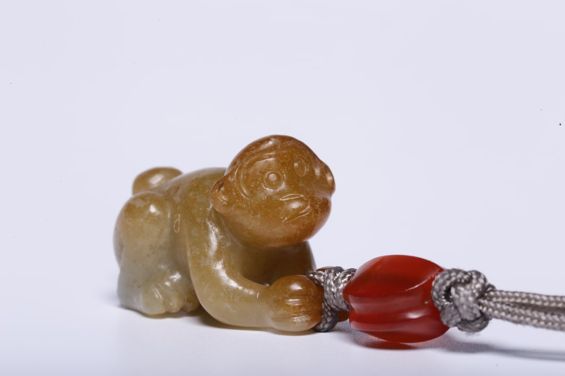 A Exquisite Hotan Jade Monkey Ornament - 2