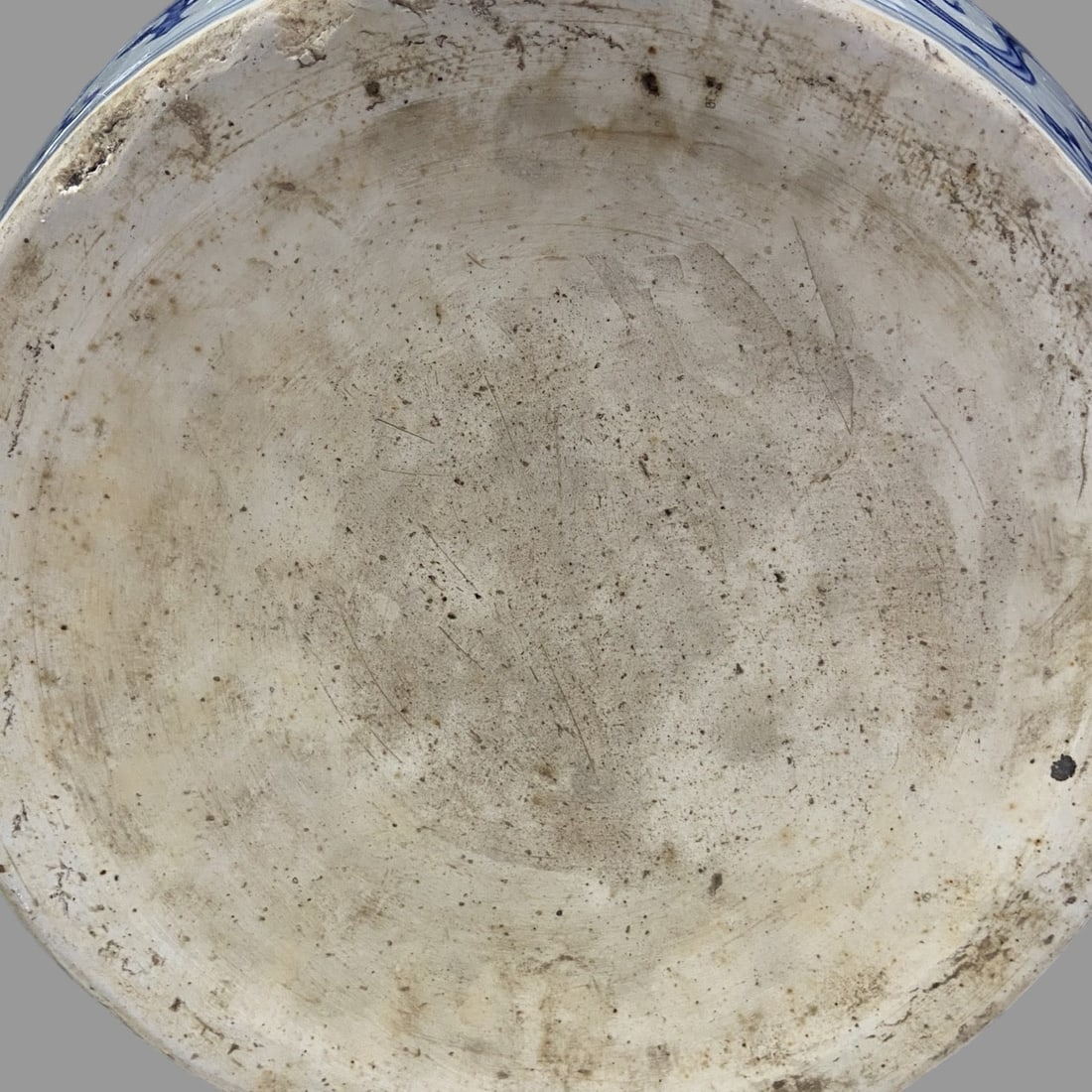 A Exquisite Blue and White Lion Pattern Vat - 8