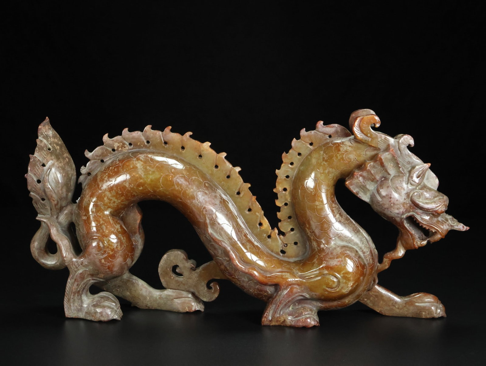 A Exquisite Hotan Jade Dragon Ornament: A Exquisite Hotan Jade Dragon Ornament,Han Dynasty, China,Size:10.6inx5.1inx2in,Weight:1125g 和田玉龙摆件,中国汉代