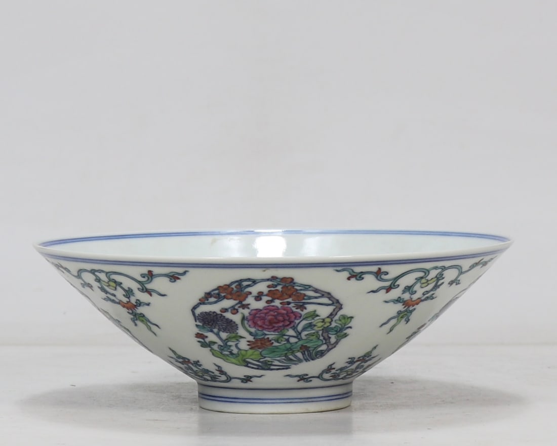 A Exquisite Doucai Flower Pattern Bowl - 4