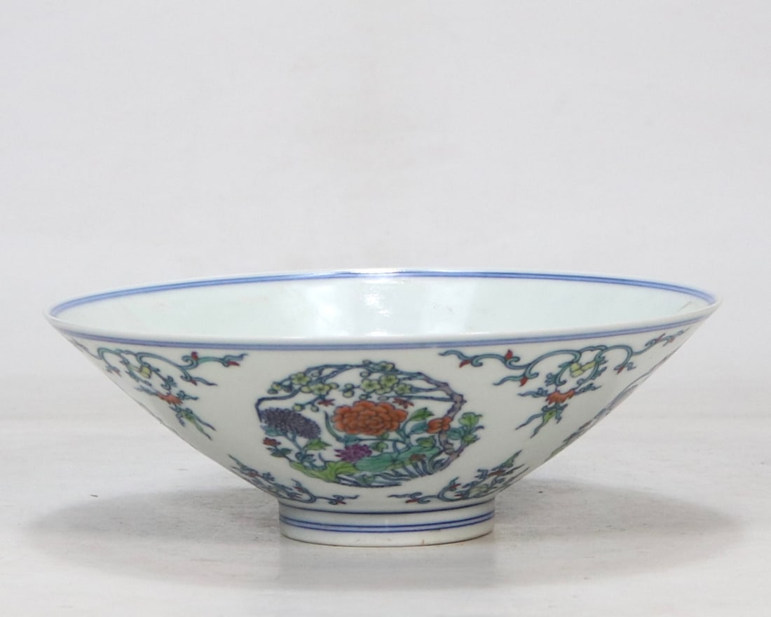 A Exquisite Doucai Flower Pattern Bowl - 6