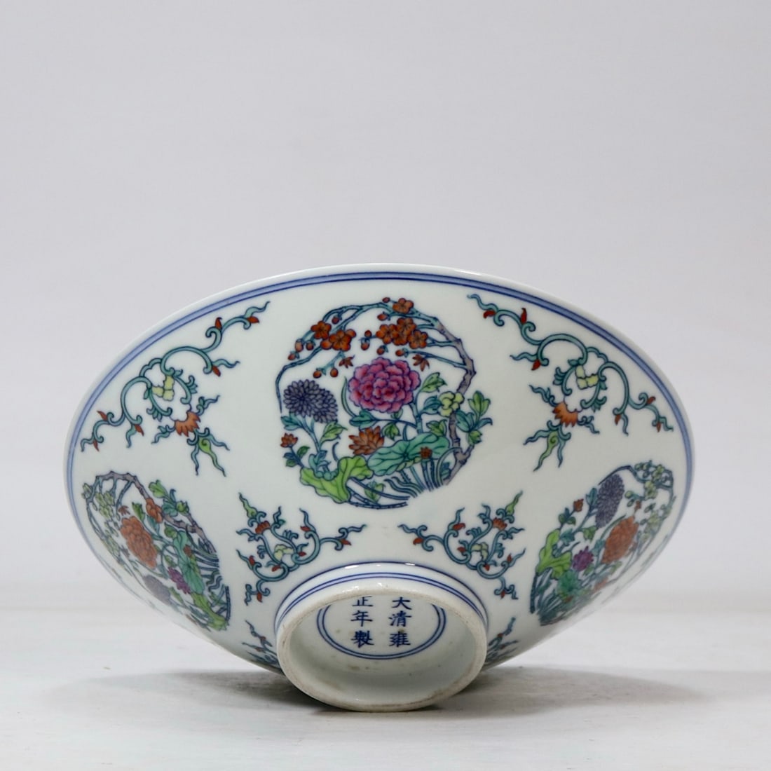 A Exquisite Doucai Flower Pattern Bowl - 8