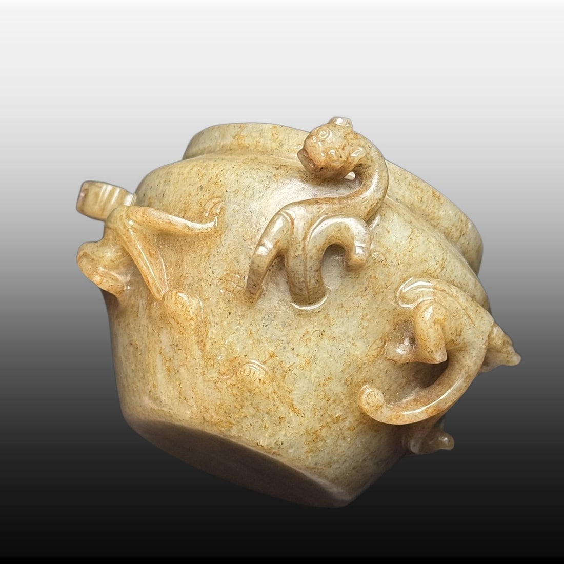 A Exquisite Hotan Jade Dragon Pattern Water Pot - 3