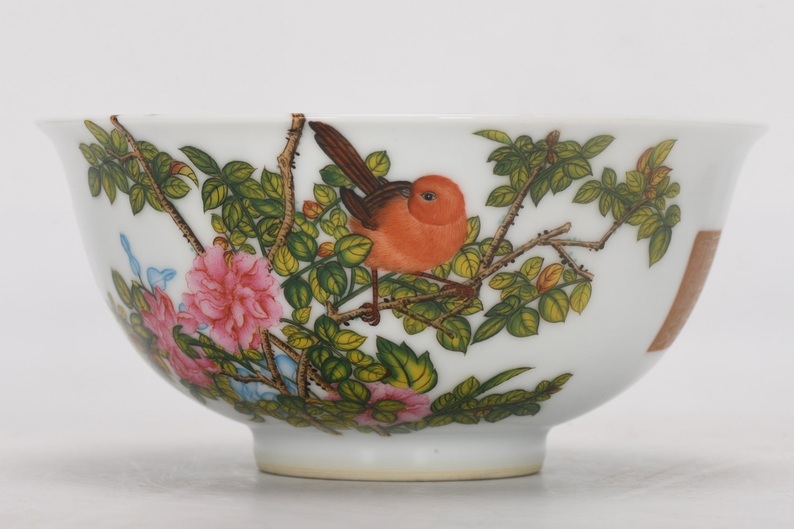 A Exquisite Famille Rose Flower and Bird Pattern Bowl: A Exquisite Famille Rose Flower and Bird Pattern Bowl,Qing Dynasty, China,Yongzheng Six-character Mark,Size:2.9inx6.1inx2.4in 粉彩花鸟纹碗,中国清&