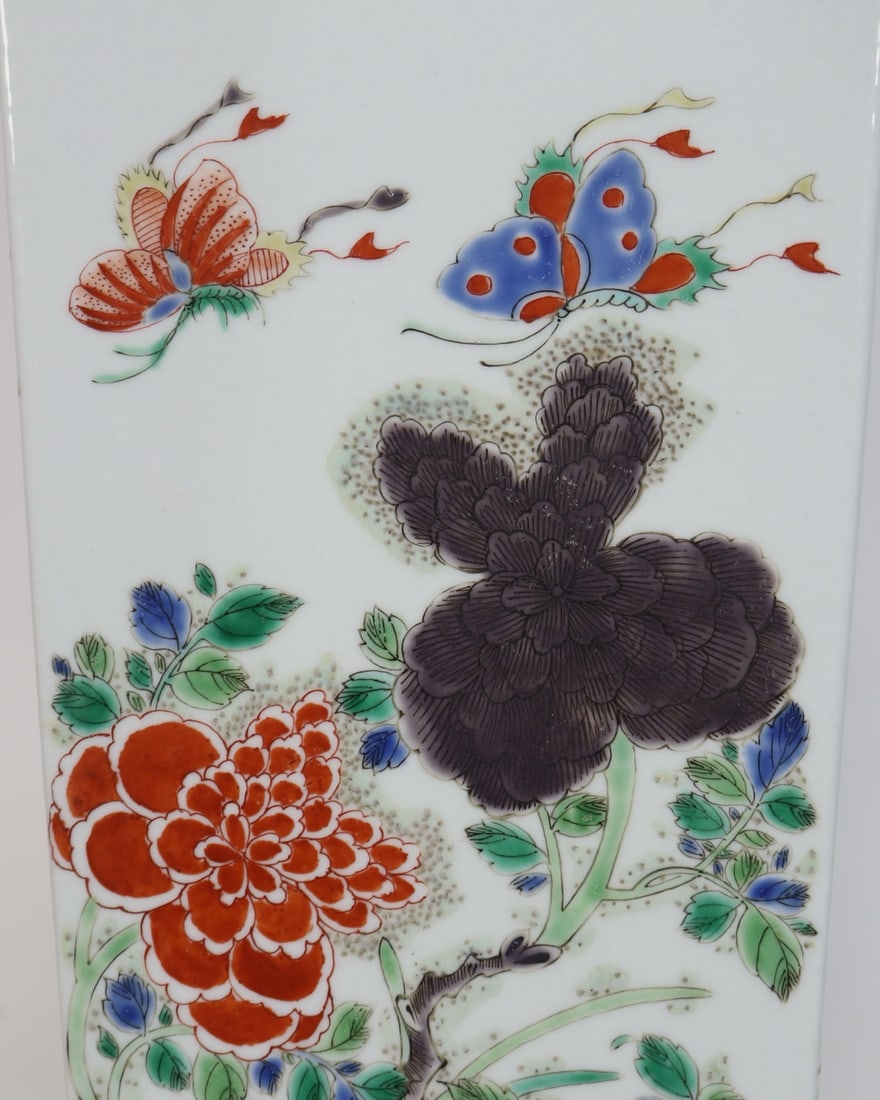 A Exquisite Wucai Flower Pattern Vase - 8