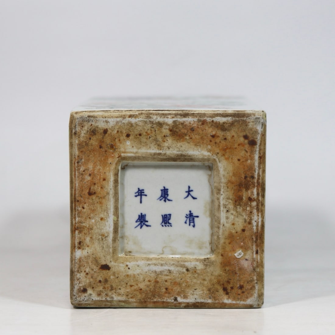 A Exquisite Wucai Flower Pattern Vase - 9