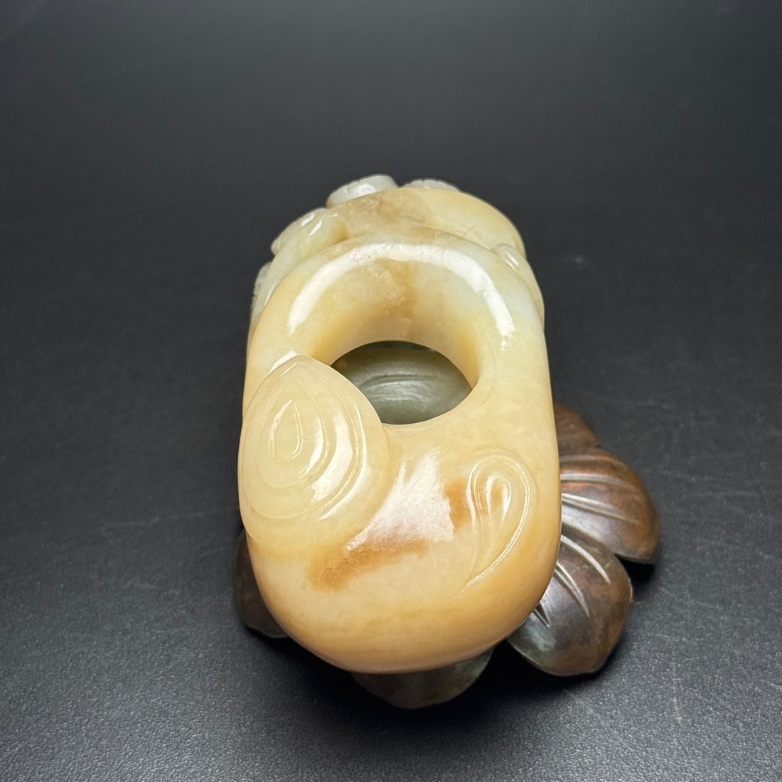 A Exquisite Hotan Jade Crane Pattern Thumb Ring - 6