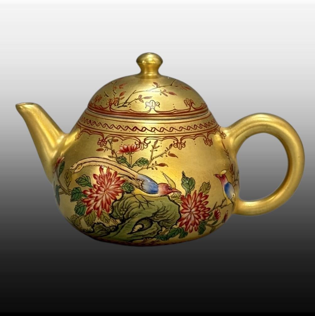 A Exquisite Enamel Gold Ground Flower and Bird Pattern Ewer: A Exquisite Enamel Gold Ground Flower and Bird Pattern Ewer,Qing Dynasty, China,Qianlong Four-character Mark,Size:3.3inx5.2in