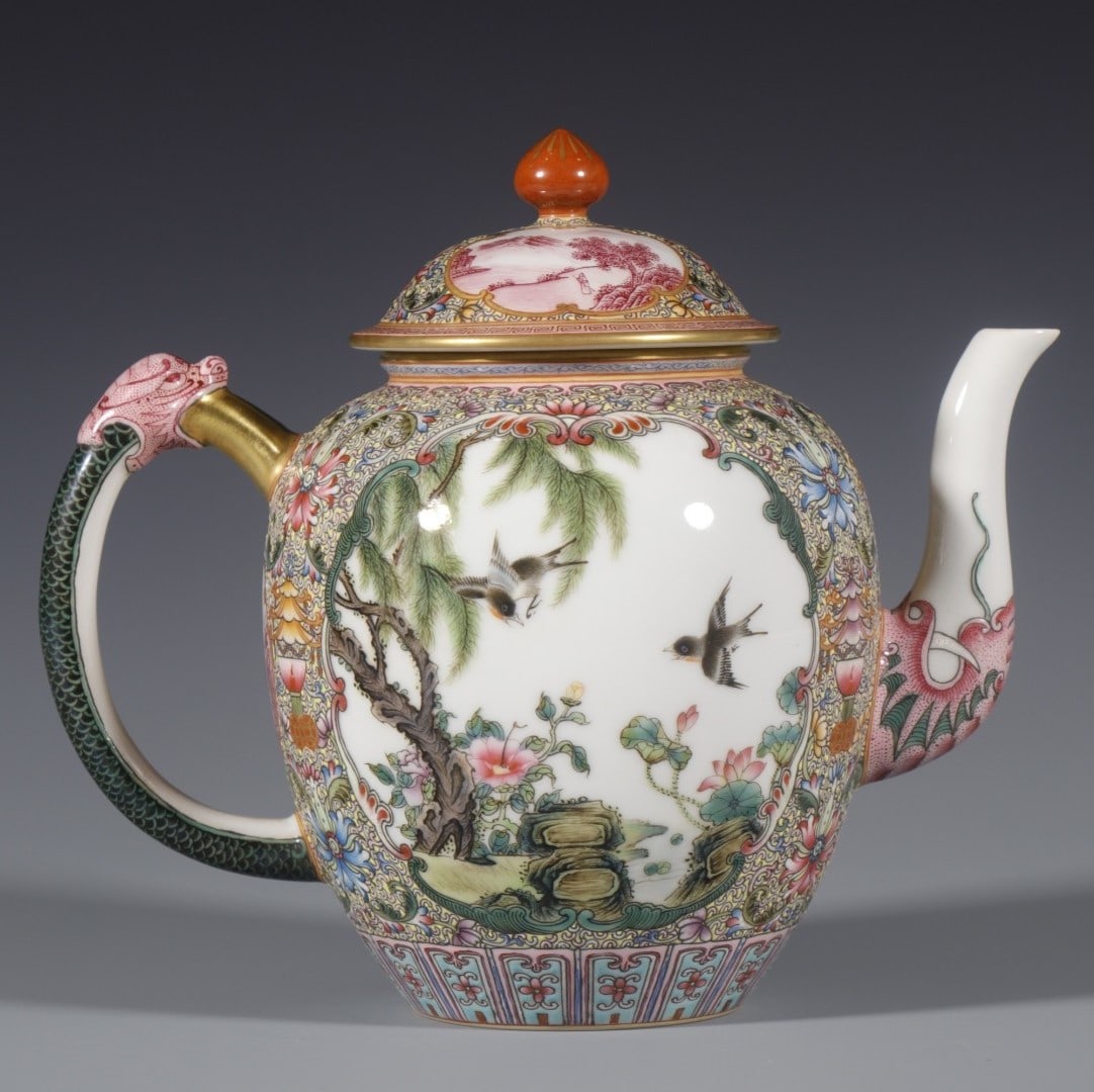 A Exquisite Enamel Flower and Bird Pattern Ewer: A Exquisite Enamel Flower and Bird Pattern Ewer,Qing Dynasty, China,Qianlong Six-character Mark,Size:5.7inx2.4inx2.2in